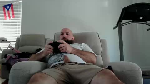 Snapshot of munchies420 chatting on March 2026 07:41:01 PM Bearded online show from March 2026 07:41:01 PM