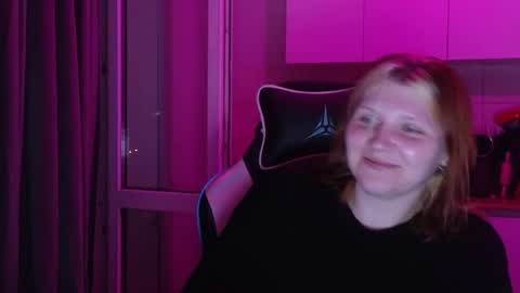 Snapshot of mura_muur chatting on June 2026 05:18:01 PM Milana online show from June 2026 05:18:01 PM