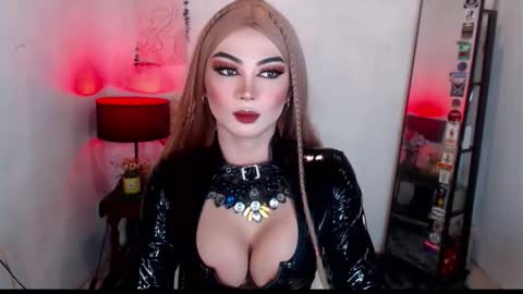 Snapshot of murphy_bitches chatting on November 2025 07:08:02 PM MURPHY online show from November 2025 07:08:02 PM