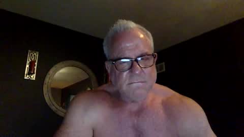 Snapshot of muscl_dad chatting on June 2026 12:19:01 AM Muscl Dad online show from June 2026 12:19:01 AM