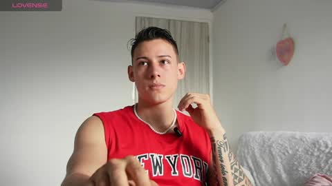 muscle_king_cum online show from April 2026 02:17:02 PM