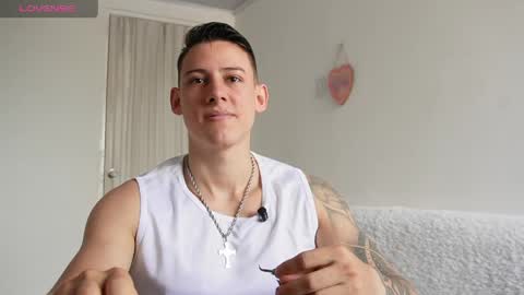 muscle_king_cum online show from April 2026 03:15:01 PM