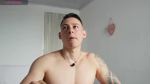 Snapshot of muscle_king_cum chatting on April 2026 01:56:02 PM muscle_king_cum online show from April 2026 01:56:02 PM