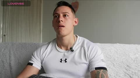 Snapshot of muscle_king_cum chatting on May 2026 12:57:01 PM muscle_king_cum online show from May 2026 12:57:01 PM