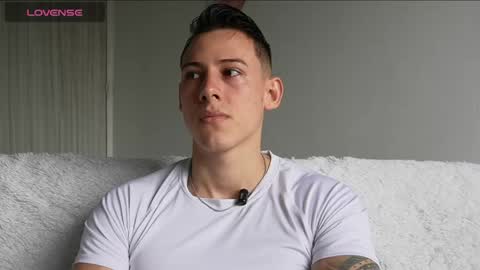 Snapshot of muscle_king_cum chatting on May 2026 02:04:01 PM muscle_king_cum online show from May 2026 02:04:01 PM