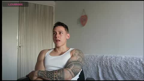 Snapshot of muscle_king_cum chatting on June 2026 01:57:02 PM muscle_king_cum online show from June 2026 01:57:02 PM