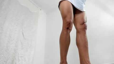 Muscle Man online show from December 2025 03:09:02 PM