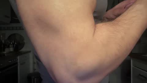 musclehair3 online show from November 2025 11:35:01 PM