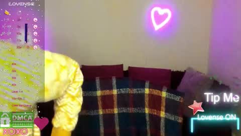 Snapshot of muse_kitty_jenia chatting on November 2025 06:52:01 PM Jenya online show from November 2025 06:52:01 PM