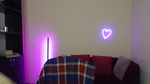 Jeneva online show from November 2025 06:52:01 PM