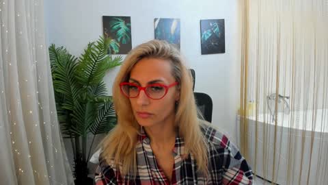 Diana online show from February 2025 11:56:01 AM