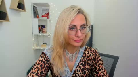 Diana online show from February 2025 02:32:01 PM