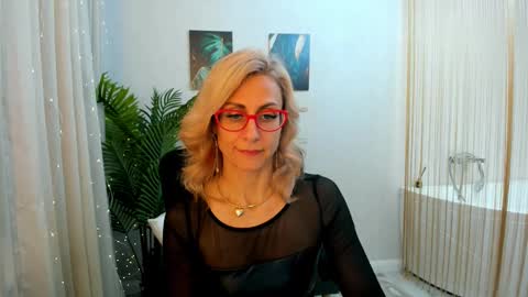 Diana online show from March 2025 05:38:02 PM