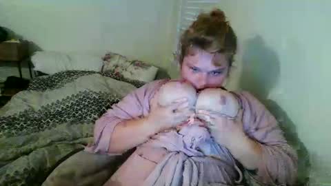 mushymummy000 online show from October 2025 12:27:01 PM