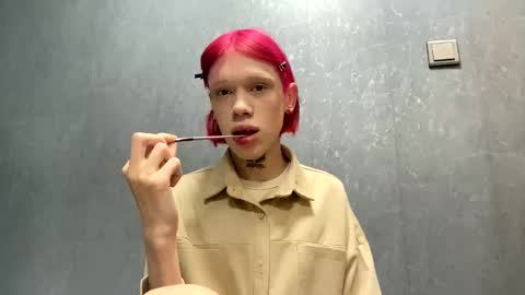 Snapshot of musigirl chatting on November 2025 11:26:01 PM Polik online show from November 2025 11:26:01 PM