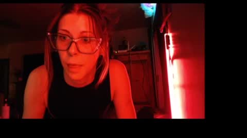 Snapshot of mvnt1s chatting on December 2025 02:54:02 AM ghost mantis online show from December 2025 02:54:02 AM