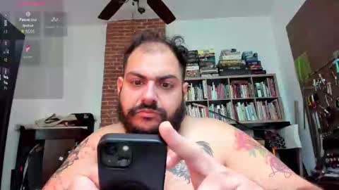 Snapshot of mx_bear chatting on February 2026 05:46:02 PM Bear online show from February 2026 05:46:02 PM