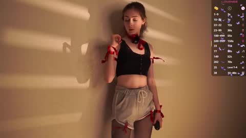 Molly online show from November 2025 10:04:02 AM