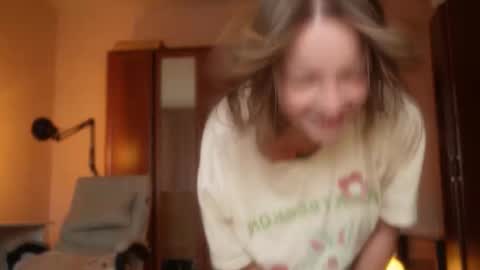 Snapshot of my_mia_ chatting on October 2025 09:19:02 AM  MIA  I will be here Monday Wednesday Thursday Saturday online show from October 2025 09:19:02 AM