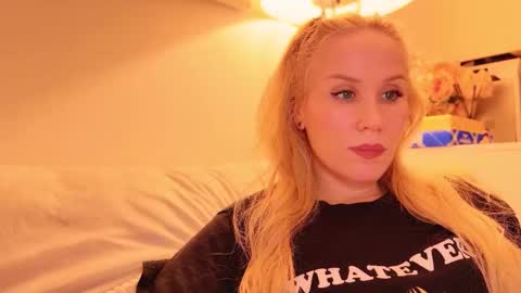 Mya-be Yours P online show from December 2025 10:05:02 PM