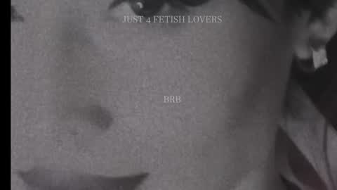 Lola online show from October 2025 11:04:02 PM