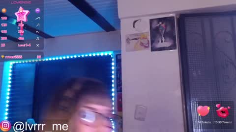 Nicoll Independent model Please help me to reach 100 thumbs up online show from December 2024 10:35:02 AM