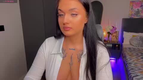 Snapshot of mygoddesshecate chatting on June 2026 05:28:01 PM Hecate online show from June 2026 05:28:01 PM