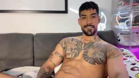 Myke esthetic online show from September 2025 05:59:02 PM