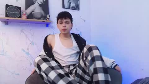 Mykel   online show from December 2025 04:33:01 PM