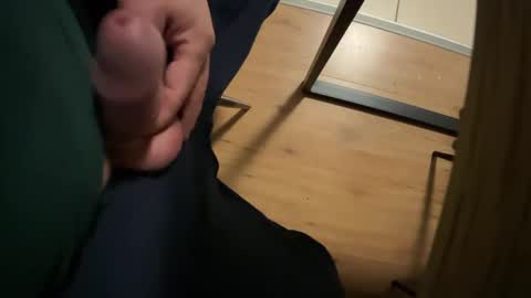 Snapshot of mykytoy chatting on January 2025 11:12:02 PM mykytoy online show from January 2025 11:12:02 PM