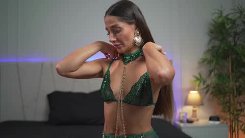 Miryam online show from December 2024 12:38:01 PM