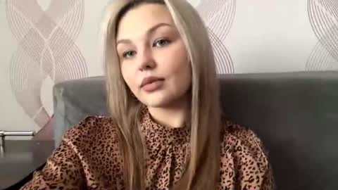 Olivia online show from March 2026 09:23:01 AM