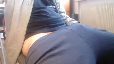 Snapshot of mysecr3tsins chatting on October 2025 08:34:01 AM Ben online show from October 2025 08:34:01 AM