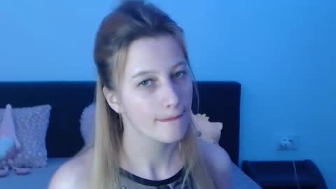 Mystery Girl online show from March 2026 01:38:02 PM