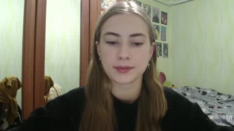 Emelie online show from October 2025 12:21:02 AM