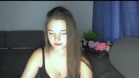 Leya online show from November 2025 12:05:02 PM