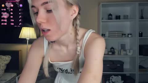 Olivia or just olive online show from December 2025 07:11:01 PM