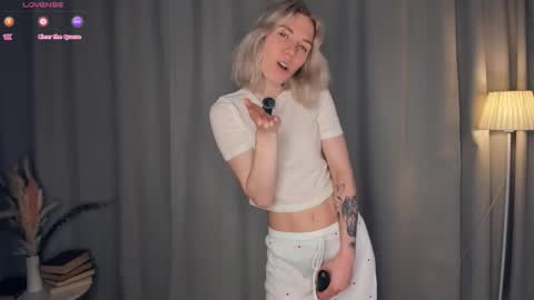 Snapshot of myviolet_rush chatting on March 2026 07:40:02 PM Olivia or just olive online show from March 2026 07:40:02 PM