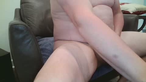 Lynn online show from December 2024 07:54:01 PM