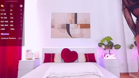 Nadia online show from April 2026 01:33:02 PM