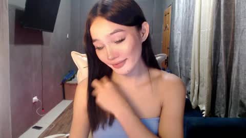 nadiestar online show from March 2025 10:35:02 AM