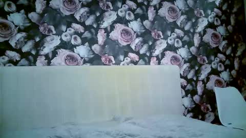 Nadjia online show from December 2025 12:05:02 AM