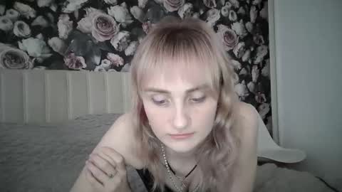 Nadjia online show from December 2025 11:27:02 AM