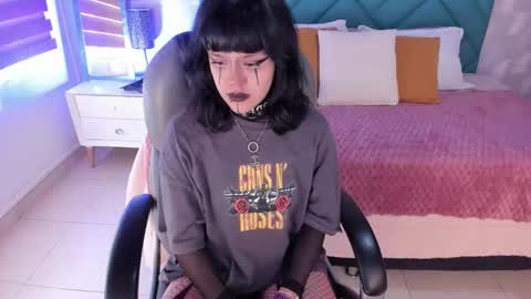 nahemot_sadish online show from February 2026 02:11:02 PM