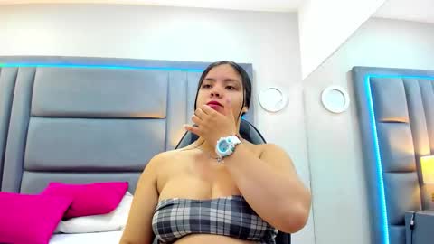 Snapshot of nahiamonet chatting on November 2025 11:43:02 AM Nahia online show from November 2025 11:43:02 AM