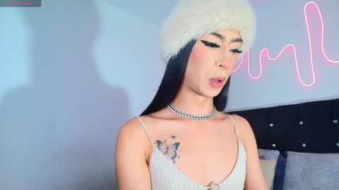 NahiaVictoria  online show from May 2026 09:22:02 PM