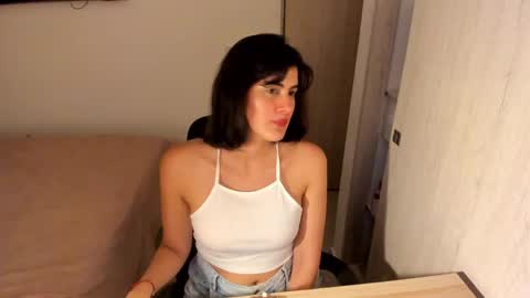 independent model online show from June 2026 01:21:02 AM