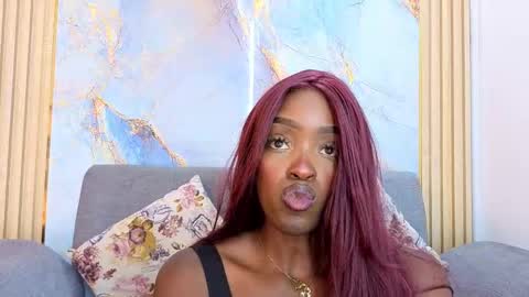 nahomy_smith23_aws online show from October 2025 09:55:02 PM