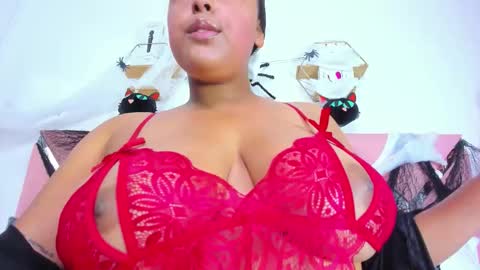 Snapshot of nahomygrey_ chatting on October 2025 08:27:02 PM Nahomy online show from October 2025 08:27:02 PM