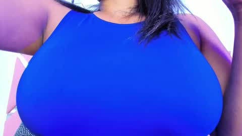 Snapshot of nahomygrey_ chatting on November 2025 08:08:02 PM Nahomy online show from November 2025 08:08:02 PM